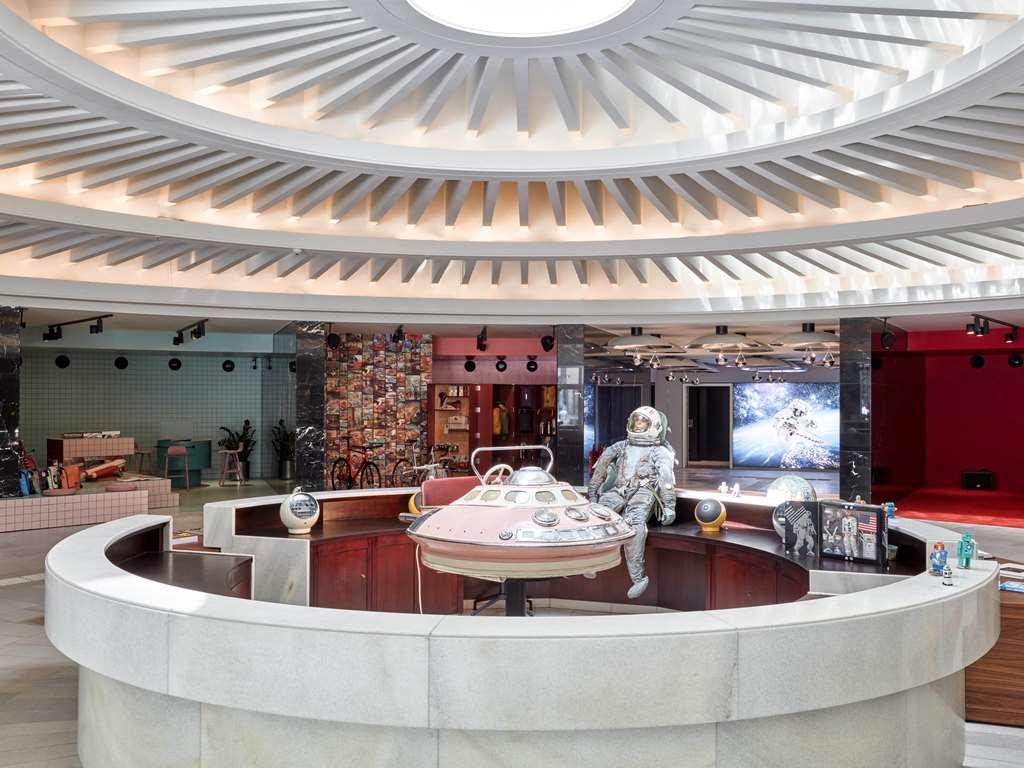 25Hours Hotel The Circle Koln Bagian luar foto