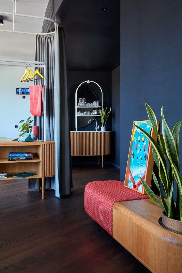 25Hours Hotel The Circle Koln Bagian luar foto