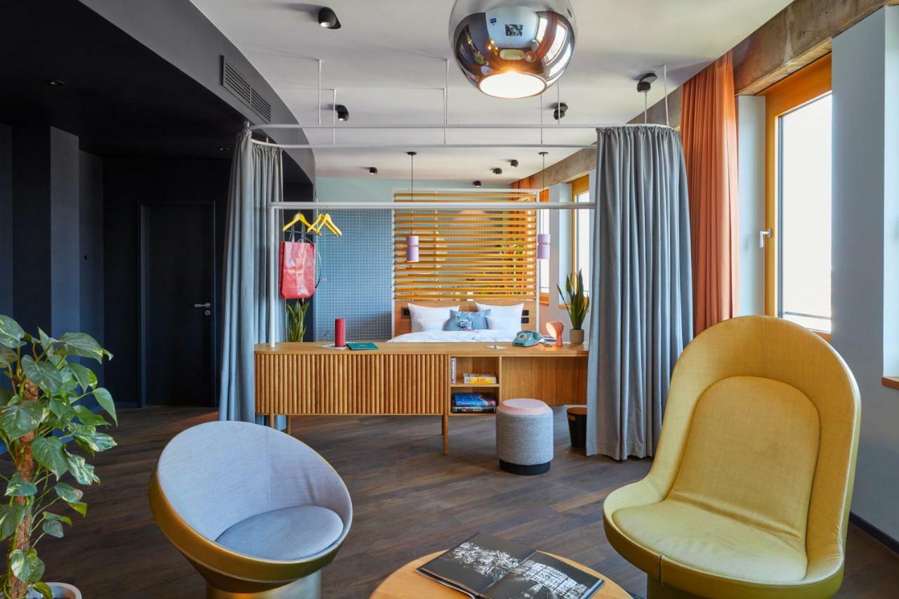 25Hours Hotel The Circle Koln Bagian luar foto